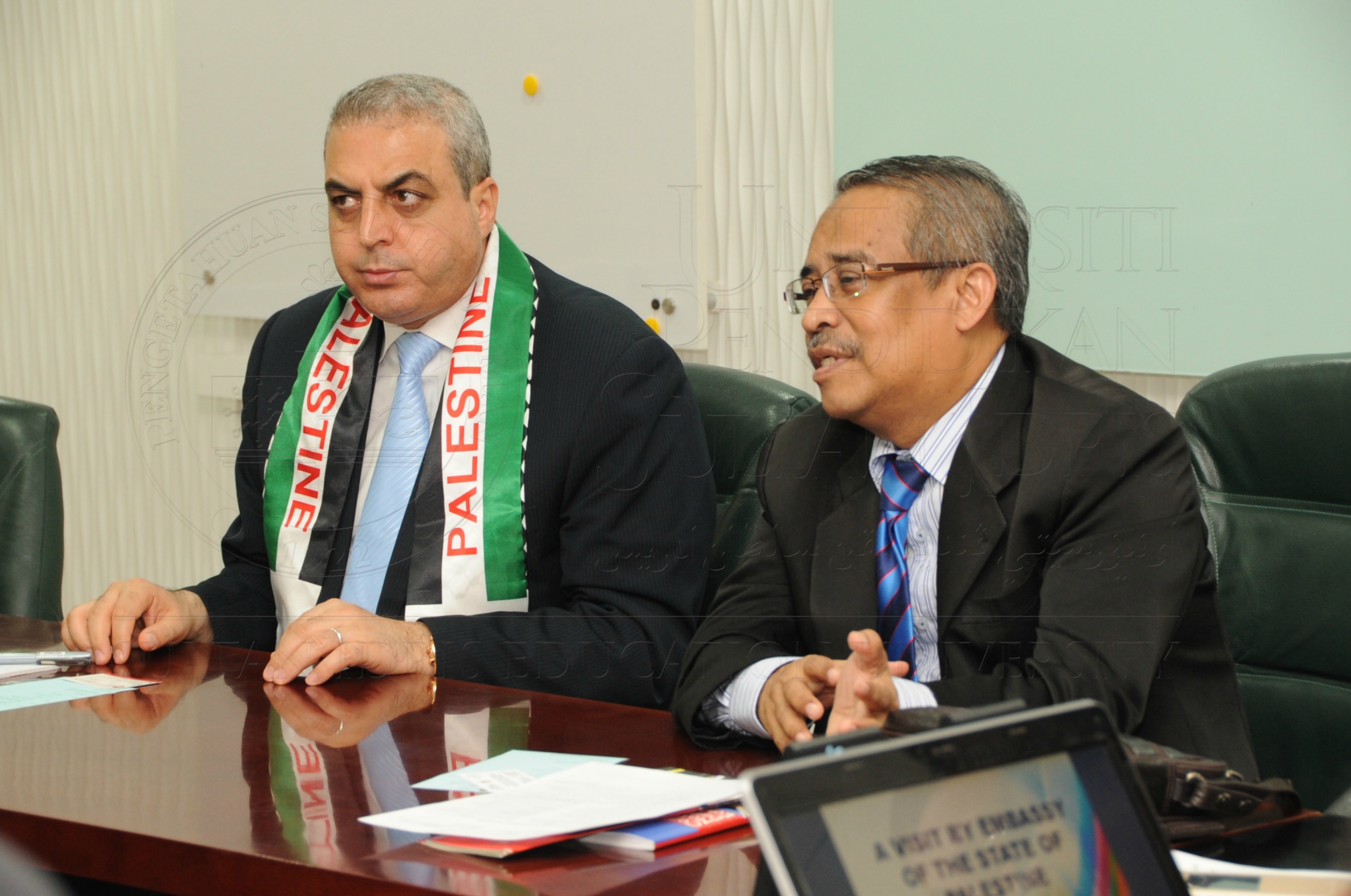 PRO 16 3 PALESTINEHAS 7669